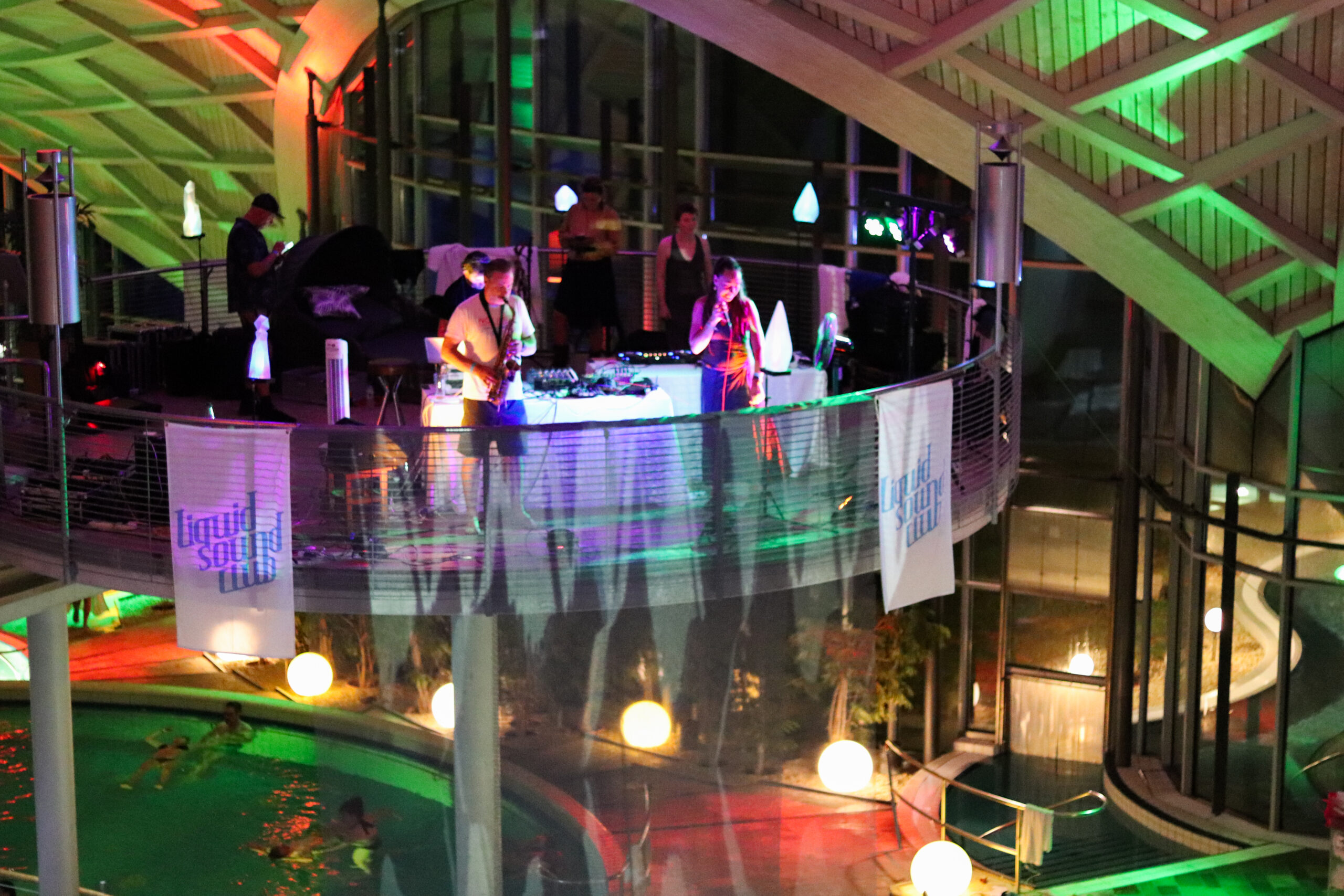 Festival im Wasserbecken: Bad Sulza feiert 25. Liquid Sound Festival